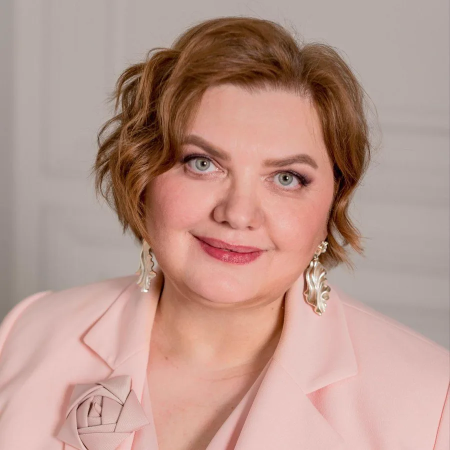 Елена Семёнова